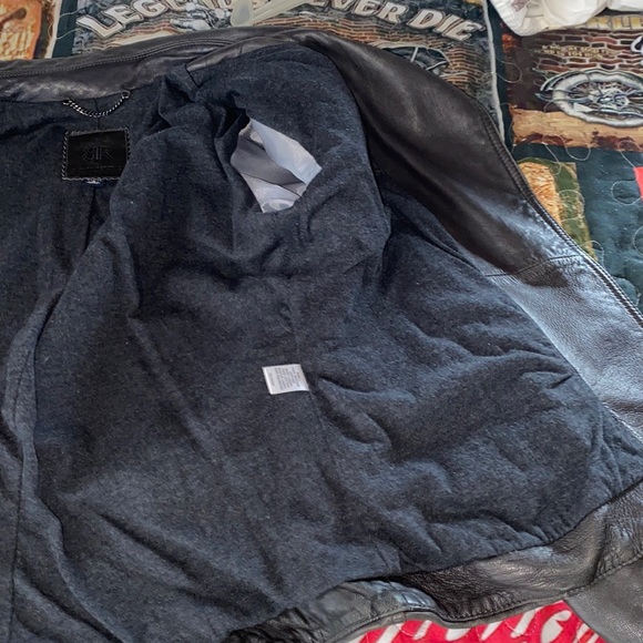 Banana republic leather jacket - Picture 4 of 16